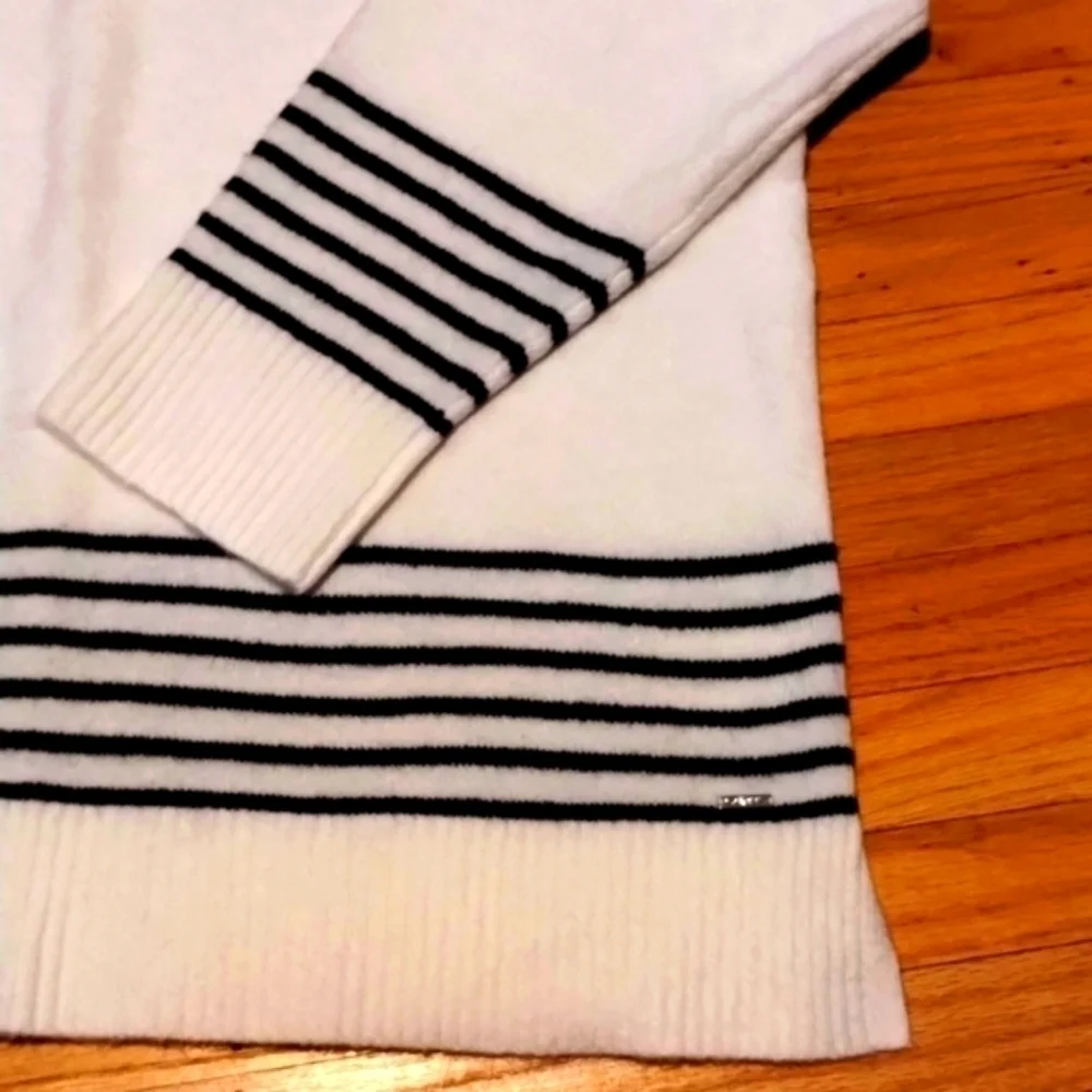 NWOT DKNY boatneck long sleeve cream sweater Sz XL beautiful material